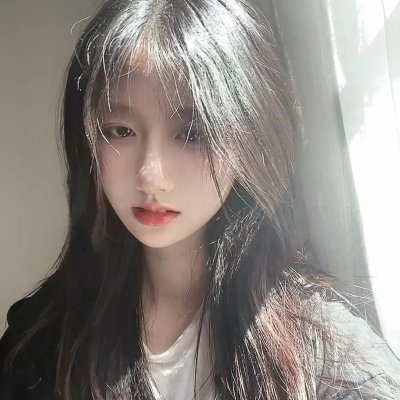 眼里余光都是你